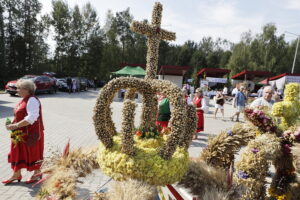 25.08.2024. Łopuszno. Dożynki powiatu kieleckiego. / Fot. Jarosław Kubalski - Radio Kielce