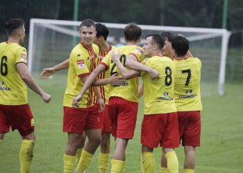 Twierdza Kielce wciąż niezdobyta! Rezerwy Korony wysoko wygrywają ze Świdniczanką