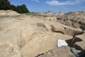 02.08.2024. Wilczyce. Prace archeologoiczne / Fot. Grażyna Szlęzak - Radio Kielce