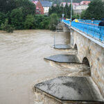 15.09.2024. Kłodzko. Rzeka Nysa Kłodzka zalała Kłodzko / Fot. PAP - Maciej Kulczyński