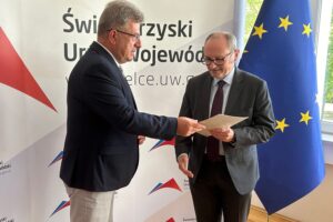 06.09.2024. Kielce. Na zdjęciu: wojewoda świętokrzyski Józef Bryk i prof. Artur Kowalik / Fot. Iwona Murawska-Bujnowicz - Radio Kielce