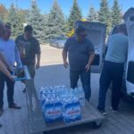 20.09.2024. Sandomierzanie przygotowują transport z darami dla powodzian z południowo-zachodniej Polski / Fot. Grażyna Szlęzak - Radio Kielce