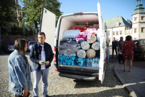 20.09.2024. Kielce. Pierwszy transport darów zebranych przez Caritas Diecezji Kieleckiej / Fot. Wiktor Taszłow - Radio Kielce