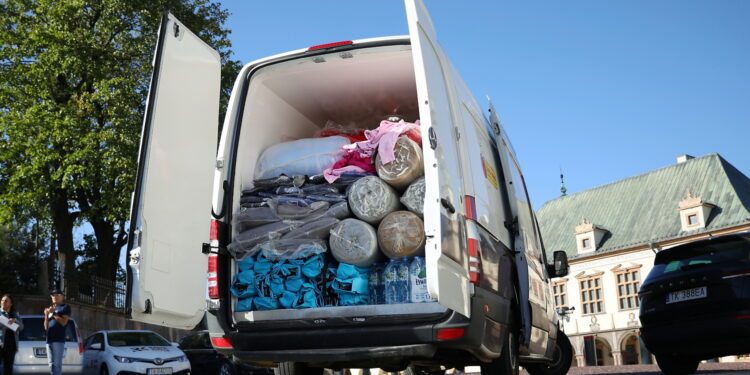 Kielecka Caritas wysłała pierwszy transport darów dla powodzian