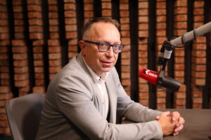 24.09.2024. Radio Kielce. Rozmowa Dnia. Na zdjęciu: Artur Gierada - poseł KO / Fot. Wiktor Taszłow - Radio Kielce