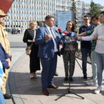 24.09.2024. Kielce. Świętokrzyski Urząd Wojewódzki w Kielcach. Konferencja prasowa dotycząca pomocy dla powodzian. Na zdjęciu (przemawia): Michał Skotnicki - wicewojewoda świętokrzyski / Fot. Wiktor Taszłow - Radio Kielce