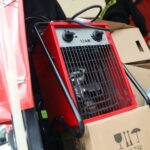 26.09.2024. Kielce. Czwarty transport darów zebranych przed Świętokrzyskim Urzędem Wojewódzkim w Kielcach / Fot. Wiktor Taszłow - Radio Kielce