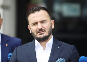 Kielecki radny przygotowuje wystawę o cierpieniu - Radio Kielce 27.09.2024. Kielce. Prezentacja nowego klubu w Radzie Miasta Kielce. Na zdjęciu: Maciej Jakubczyk / Fot. Wiktor Taszłow - Radio Kielce