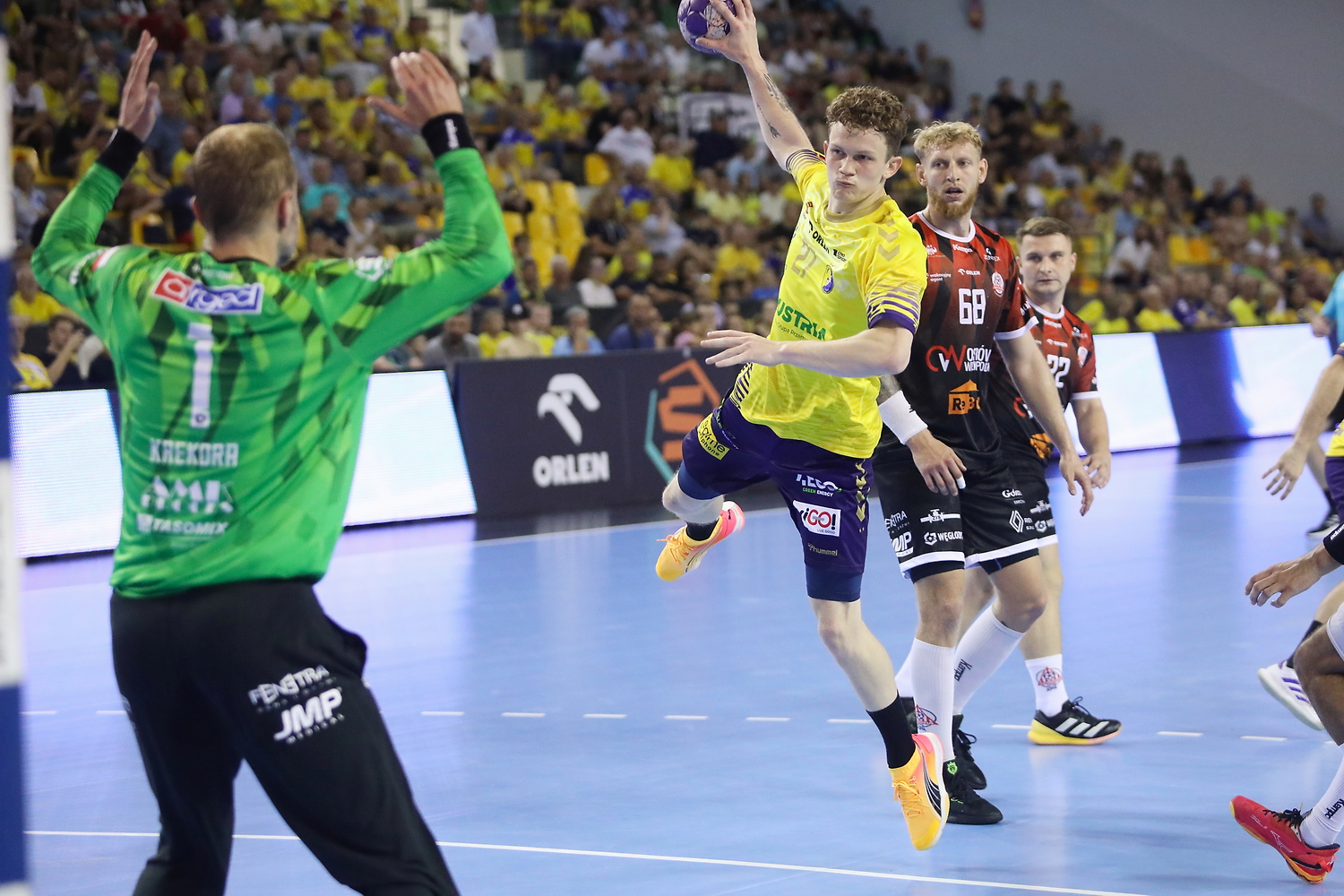 04.09.2024. Kielce. Mecz ORLEN Superligi Industria Kielce - Arged Rebud KPR OSTROVIA Ostrów Wielkopolski. Na zdjęciu: Cezary Surgiel / Fot. Wiktor Taszłow - Radio Kielce