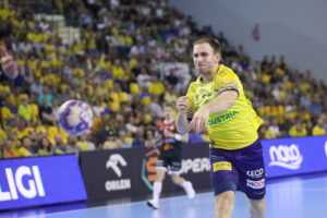 04.09.2024. Kielce. Mecz ORLEN Superligi Industria Kielce - Arged Rebud KPR OSTROVIA Ostrów Wielkopolski. Na zdjęciu: Arkadiusz Moryto / Fot. Wiktor Taszłow - Radio Kielce