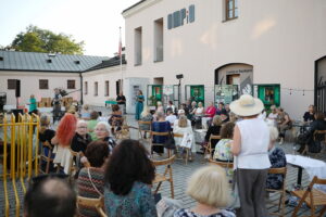 06.09.2024. Kielce. Wzgórze Zamkowe. Salon poetycki „Zapatrzeni w słowa” / Fot. Wiktor Taszłow - Radio Kielce