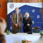 Rolnicy będą mieć lepszy dojazd do pól - Radio Kielce 12.09.2024. Kielce. Podpisanie umów na dofinansowanie dróg dojazdowych do pól / Fot. Wiktor Tasżłow - Radio Kielce