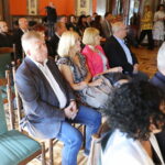 Rolnicy będą mieć lepszy dojazd do pól - Radio Kielce 12.09.2024. Kielce. Podpisanie umów na dofinansowanie dróg dojazdowych do pól / Fot. Wiktor Tasżłow - Radio Kielce