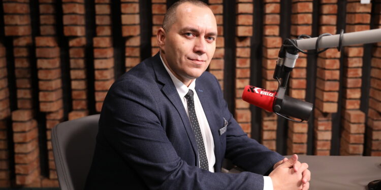 13.09.2024. Radio Kielce. Rozmowa Dnia. Na zdjęciu: Łukasz Bilski - prezes Świętokrzyskiego Związku Przedsiębiorców i Pracodawców / Fot. Wiktor Taszłow - Radio Kielce
