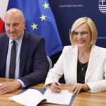 18.09.2024. Kielce. Umowy podpisane przez marszałek Renatę Janik na dofinansowanie gmin. / Fot. Wiktor Taszłow - Radio Kielce