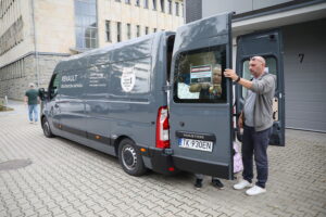 19.09.2024. Kielce. Transport darów zebranych dla mieszkańców Głuchołaz w województwie opolskim w ramach akcji Radia Kielce „Pomóżmy powodzianom!” / Fot. Wiktor Taszłow – Radio Kielce