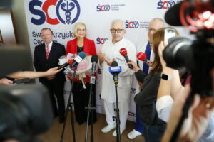 19.09.2024. Kielce. ŚCO. Konferencja dot. nowych zabiegów wykonywanych w Klinice Otolaryngologii, Chirurgii Głowy i Szyi / Fot. Wiktor Taszłow - Radio Kielce