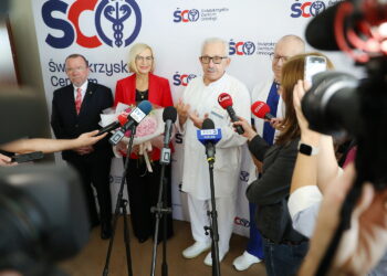 19.09.2024. Kielce. ŚCO. Konferencja dot. nowych zabiegów wykonywanych w Klinice Otolaryngologii, Chirurgii Głowy i Szyi / Fot. Wiktor Taszłow - Radio Kielce