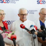 19.09.2024. Kielce. ŚCO. Konferencja dot. nowych zabiegów wykonywanych w Klinice Otolaryngologii, Chirurgii Głowy i Szyi. Na zdjęciu: Renata Janik - marszałek województwa świętokrzyskiego, prof. Stanisław Góźdź - dyrektor ŚCO, dr n. med. Sławomir Okła - kierownik kliniki / Fot. Wiktor Taszłow - Radio Kielce