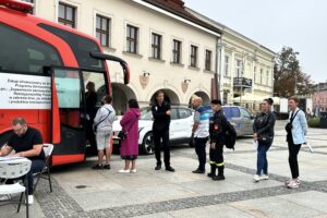 13.09.2024. Kielce. Zbiórka krwi na Rynku / Fot. Marcin Marszałek - Radio Kielce