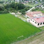 Nowa hala przy Dwujęzycznej Szkole Podstawowej im. Jana Pawła II w Bolminie / źródło: Urząd Gminy i Miasta Chęciny