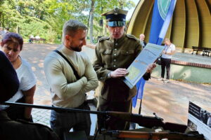 21.09.2024 Kielce. Piknik historyczny w parku / Fot. Jarosław Kubalski - Radio Kielce