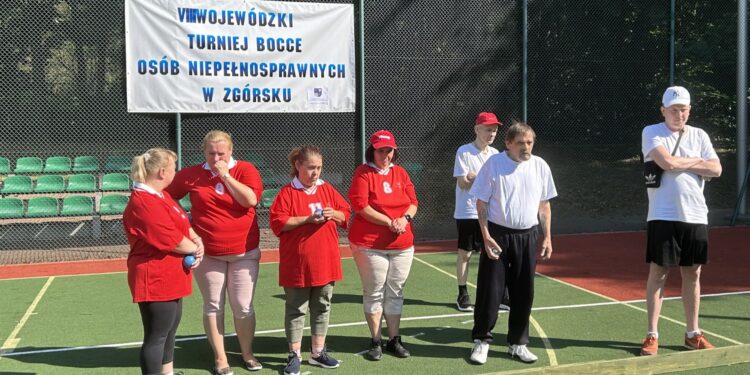 Niepełnosprawni z całego województwa spotkali się w Zgórsku