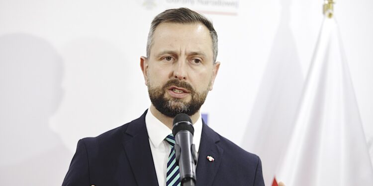 Szef MON wręczył nominacje na trzy stanowiska dowódcze