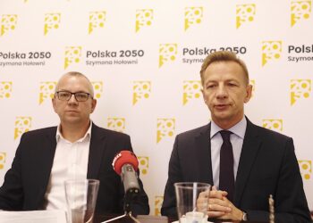 16.09.2024. Kielce. Konferencja prasowa. Na zdjęciu (od lewej): Arkadiusz Kubiec i Rafał Kasprzyk / Fot. Jarosław Kubalski - Radio Kielce