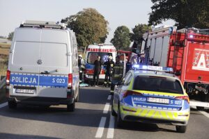 21.09.2024. Wypadek na drodze krajowej nr 74 w okolicy Lechowa / Fot. Jarosław Kubalski - Radio Kielce