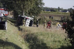 21.09.2024. Wypadek na drodze krajowej nr 74 w okolicy Lechowa / Fot. Jarosław Kubalski - Radio Kielce