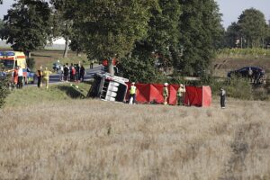 21.09.2024. Wypadek na drodze krajowej nr 74 w okolicy Lechowa / Fot. Jarosław Kubalski - Radio Kielce