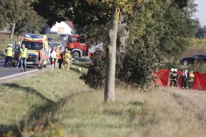 21.09.2024. Wypadek na drodze krajowej nr 74 w okolicy Lechowa / Fot. Jarosław Kubalski - Radio Kielce