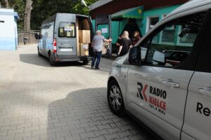 Pomoc z Kielc trafiła do szkoły w Głuchołazach. Potrzeby są duże