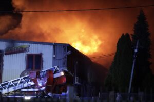 24.09.2024. Kielce. Pożar lakierni. / Fot. Jarosław Kubalski - Radio Kielce