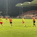 20.09.2024. Ostrowiec Św. 9. kolejka Betclic III ligi: KSZO 1929 Ostrowiec - Korona II Kielce / Fot. Kamil Król - Radio Kielce