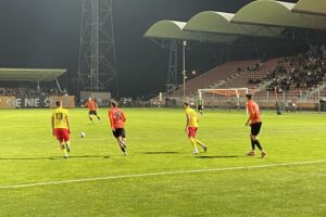 20.09.2024. Ostrowiec Św. 9. kolejka Betclic III ligi: KSZO 1929 Ostrowiec - Korona II Kielce / Fot. Kamil Król - Radio Kielce