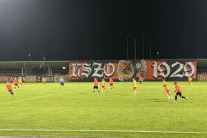 20.09.2024. Ostrowiec Św. 9. kolejka Betclic III ligi: KSZO 1929 Ostrowiec - Korona II Kielce / Fot. Kamil Król - Radio Kielce