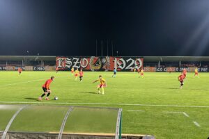 20.09.2024. Ostrowiec Św. 9. kolejka Betclic III ligi: KSZO 1929 Ostrowiec - Korona II Kielce / Fot. Kamil Król - Radio Kielce