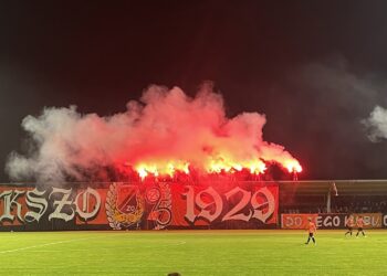 Derby regionu z bijatyką w tle - Radio Kielce 20.09.2024. Ostrowiec Św. 9. kolejka Betclic III ligi: KSZO 1929 Ostrowiec - Korona II Kielce / Fot. Kamil Król - Radio Kielce