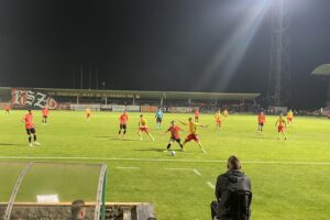 20.09.2024. Ostrowiec Św. 9. kolejka Betclic III ligi: KSZO 1929 Ostrowiec - Korona II Kielce / Fot. Kamil Król - Radio Kielce