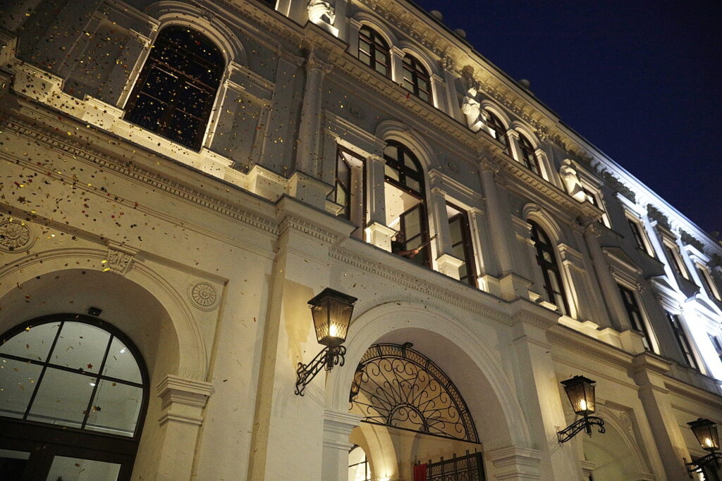 Odnowiony teatr z kolejną nominacją do nagrody architektonicznej - Radio Kielce Do kogo należą Kielce? Nowy spektakl poruszy trudne sprawy