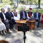 02.09.2024 Kielce. Konferencja prasowa przed Dworkiem Laszczyków na temat Dożynek Wojewódzkich / Fot. Jarosław Kubalski - Radio Kielce