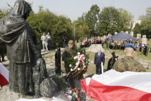 17.09.2024 Kielce Uroczystości w 85. rocznicę ataku ZSRR na Polskę pod pomnikiem Matki Polki Sybiraczki / Fot. Jarosław Kubalski - Radio Kielce