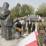 17.09.2024 Kielce Uroczystości w 85. rocznicę ataku ZSRR na Polskę pod pomnikiem Matki Polki Sybiraczki / Fot. Jarosław Kubalski - Radio Kielce