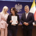 Będą doradzać w sprawie seniorów. Wojewoda powołał pierwsze takie gremium w Polsce