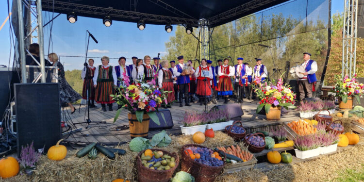 Zespół Pieśni i Tańca „Piekoszowianie” świętował 20 urodziny - Radio Kielce