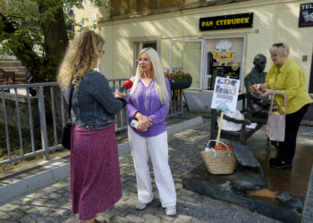 17.09.2024 Kielce. Zbiórka podpisów pod nowelizacją ustawy o ochronie zwierząt / Fot. Aleksandra Kwaśniewska - Radio Kielce