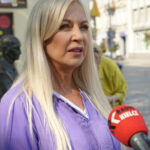 17.09.2024 Kielce. Zbiórka podpisów pod nowelizacją ustawy o ochronie zwierząt. Na zdjęciu: Monika Raczyńska, wolontariuszka / Fot. Aleksandra Kwaśniewska - Radio Kielce