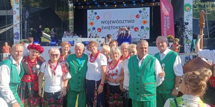 Gospodynie ze Świętokrzyskiego na pomoc powodzianom - Radio Kielce